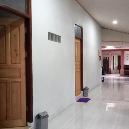 Belitung Backpacker Apartment Tanjung Pandan Exterior foto