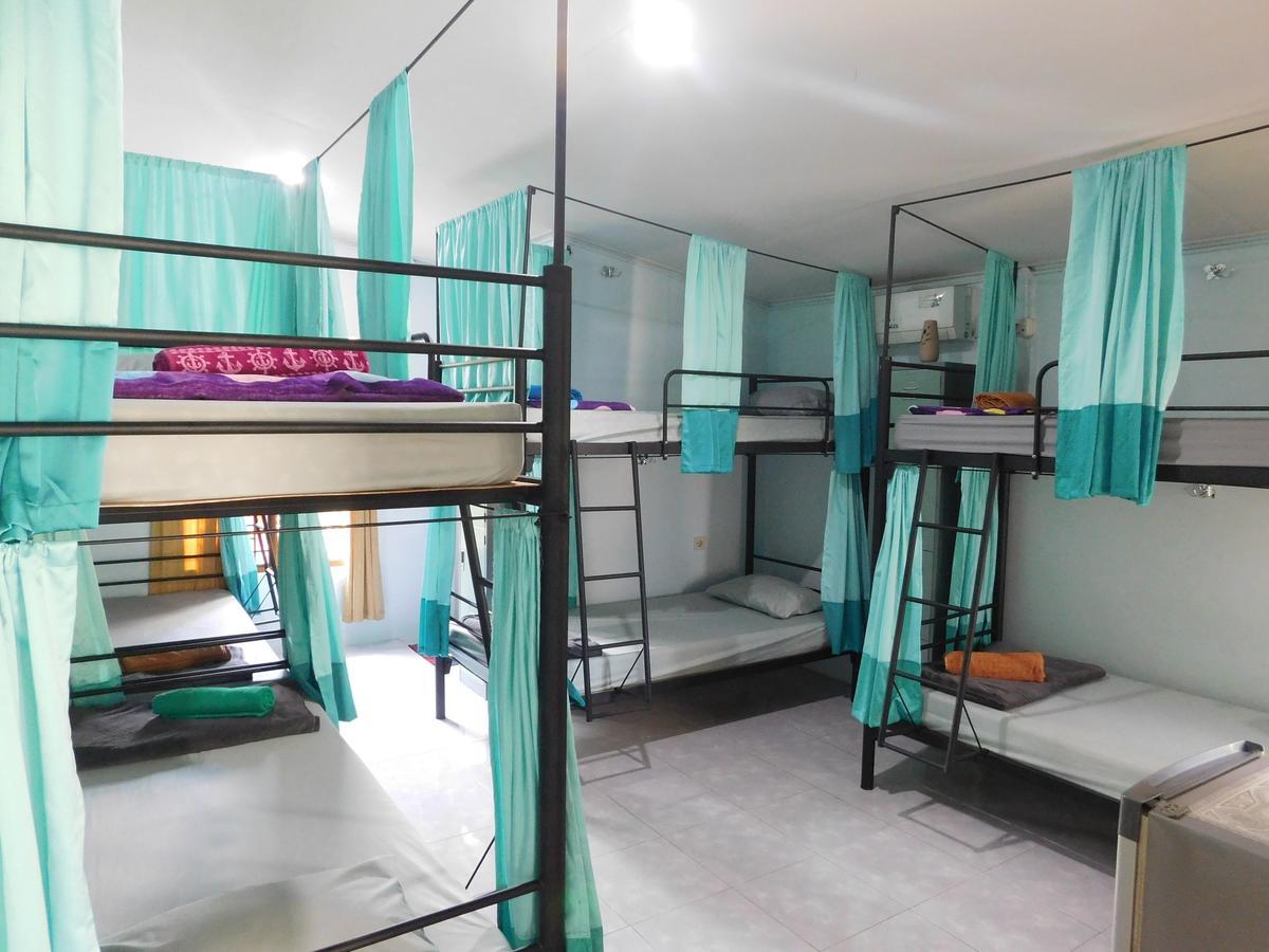 Belitung Backpacker Apartment Tanjung Pandan Exterior foto