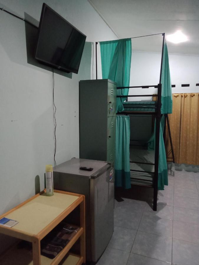 Belitung Backpacker Apartment Tanjung Pandan Exterior foto